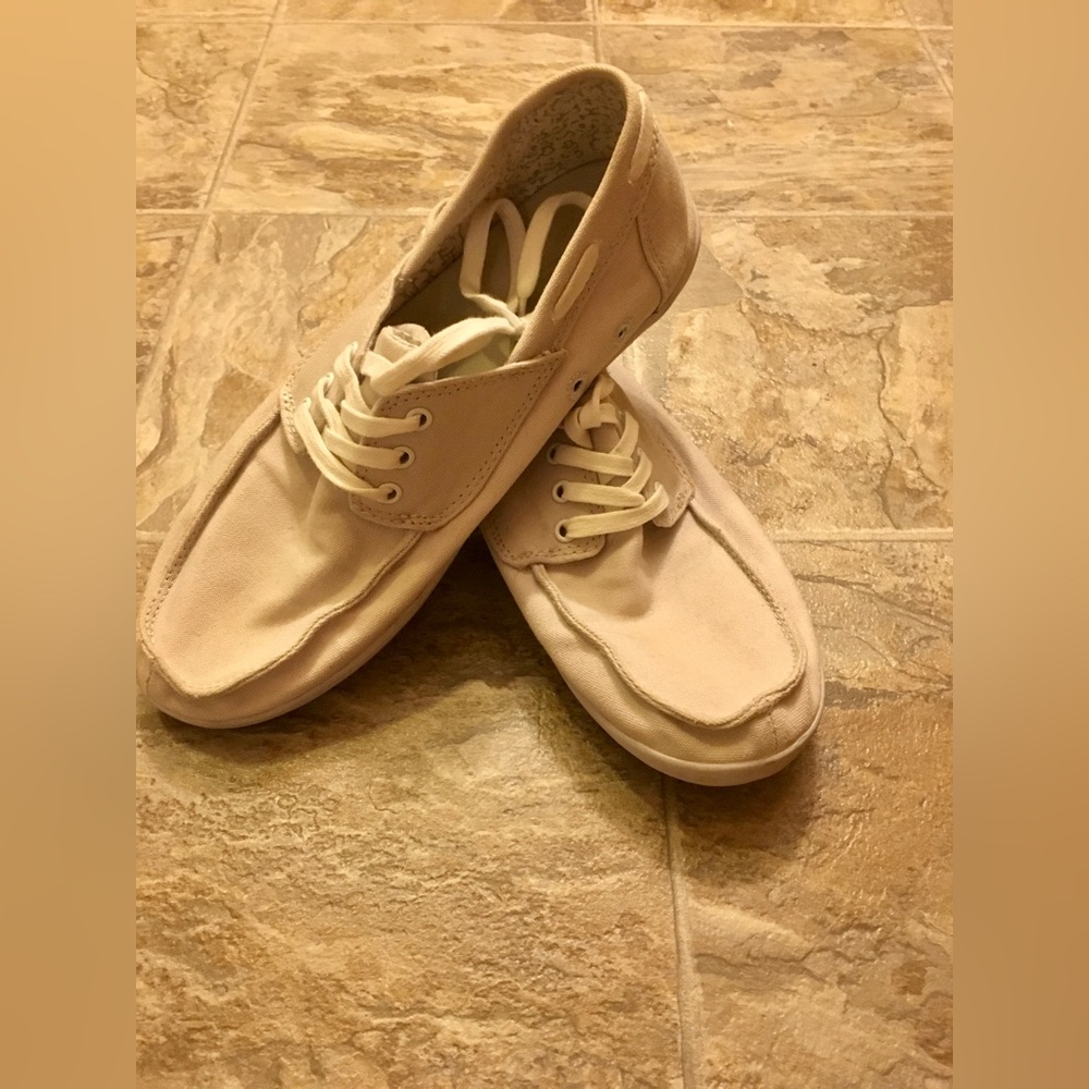 Sanük off-white/cream canvas shoes, super comfy, worn once!